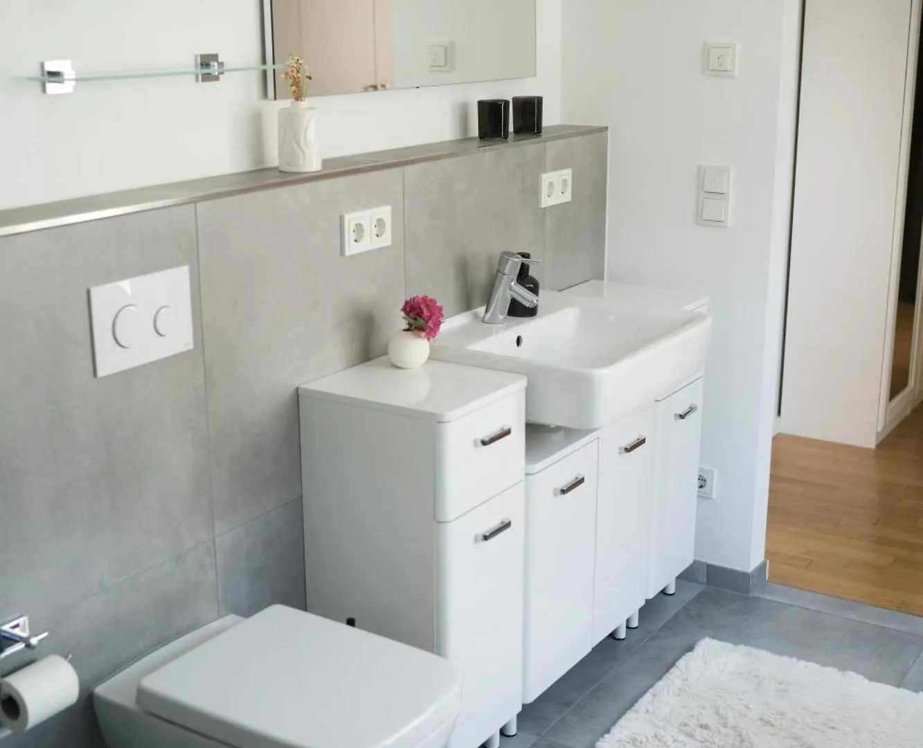 Moderne Ferienwohnung Mit Grosszuegigen 100Qm In Der Dresdner Altstadt Dresden 0*,  Deutschland