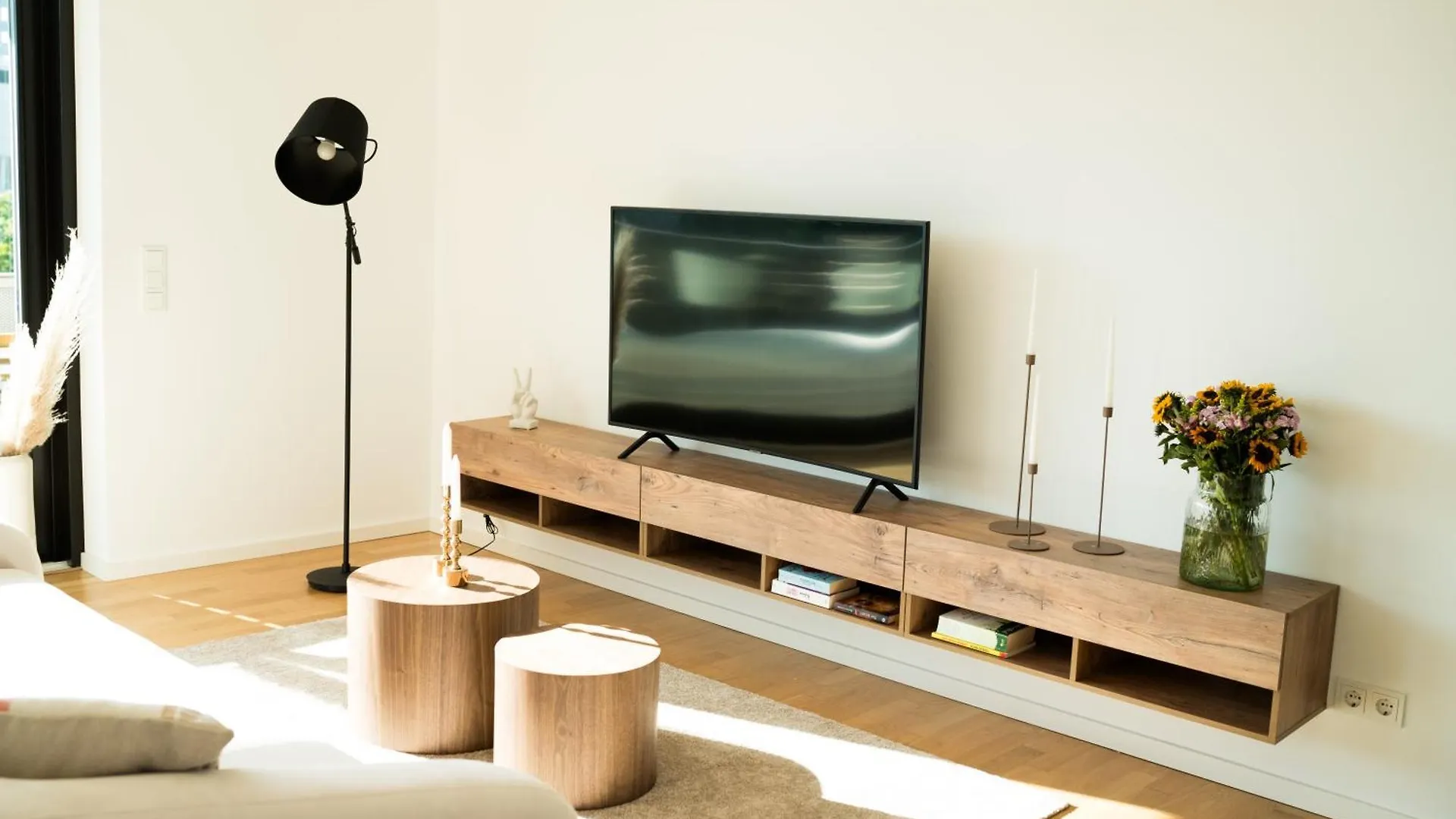 Moderne Ferienwohnung Mit Grosszuegigen 100Qm In Der Dresdner Altstadt Dresden Deutschland